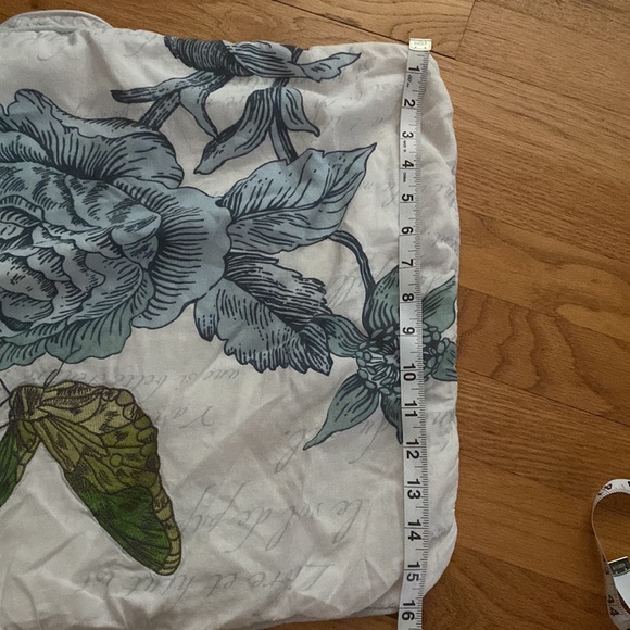 BLOWOUT SALE Nicole miller home🦚 - Picture 11 of 11